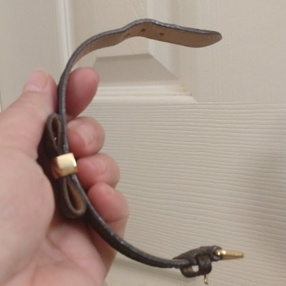 Louis Vuitton Monogram Bow Bracelet - Picture 6 of 12